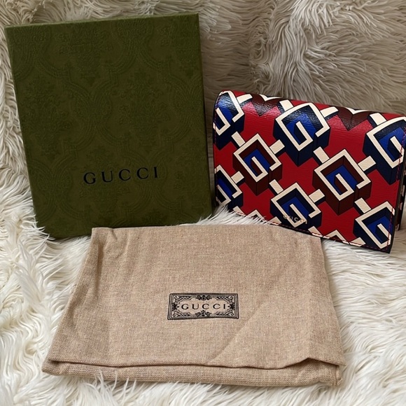 Authentic Gucci mini pouch clutch/bag - Picture 1 of 17